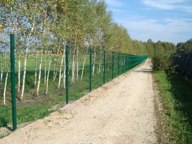 Сетчатый забор DoorHan в Благовещенске с установкой