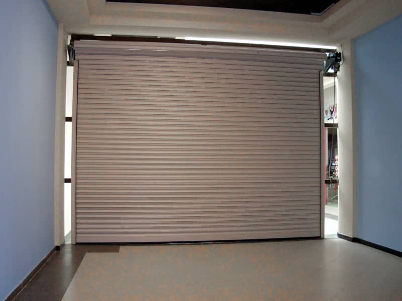 Роллетные ворота DoorHan в Благовещенске с установкой