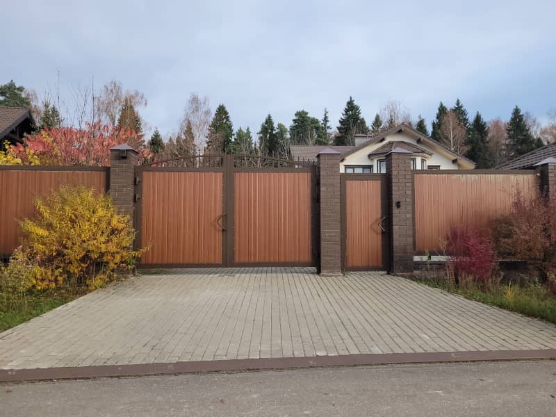 Уличные ворота DoorHan в Благовещенске с установкой