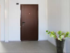 Предлагаем входные железные двери в квартиру DoorHan ЭКО 980х2050 в Благовещенске по выгодной цене